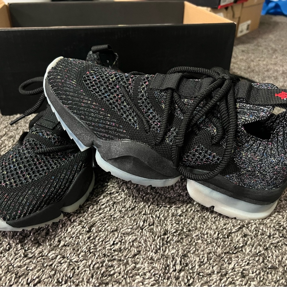 SIA PHUCK RACISM CV2